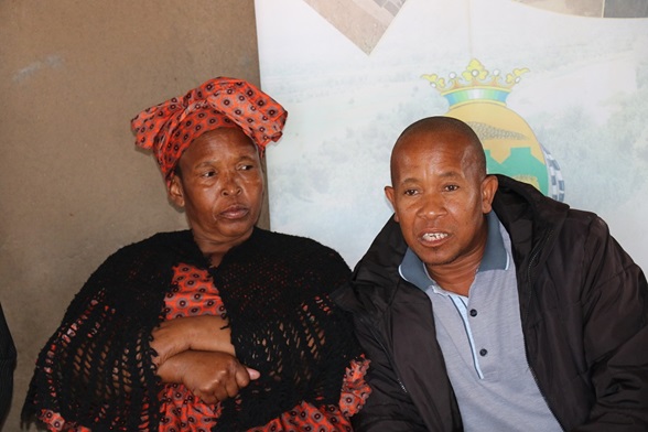 MAYOR INTRODUCES CONTRACTORS TO MOSHATE WA GA-KEKANA