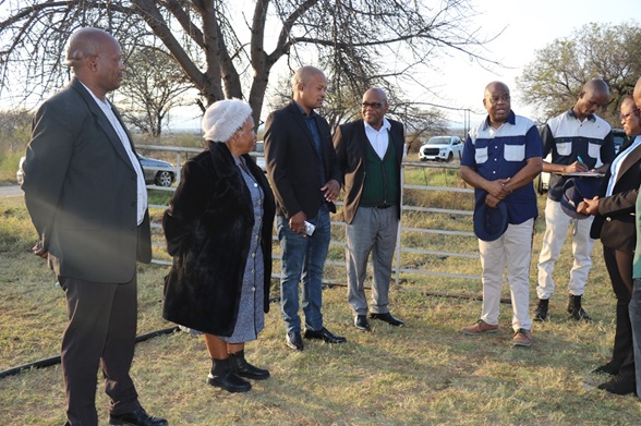 MEC MAKAMU VACCINATES 700 CATTLE IN ZEBEDIELA TO FIGHT THE FOOT AND MOUTH DISEASE
