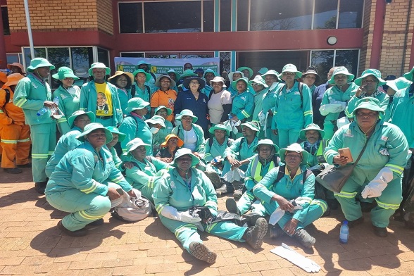 MUNICIPAL CLEANING CAMPAIGN AND GREENING EXPANDED PUBLIC WORKS PROGRAMME EPWP LAUNCHED